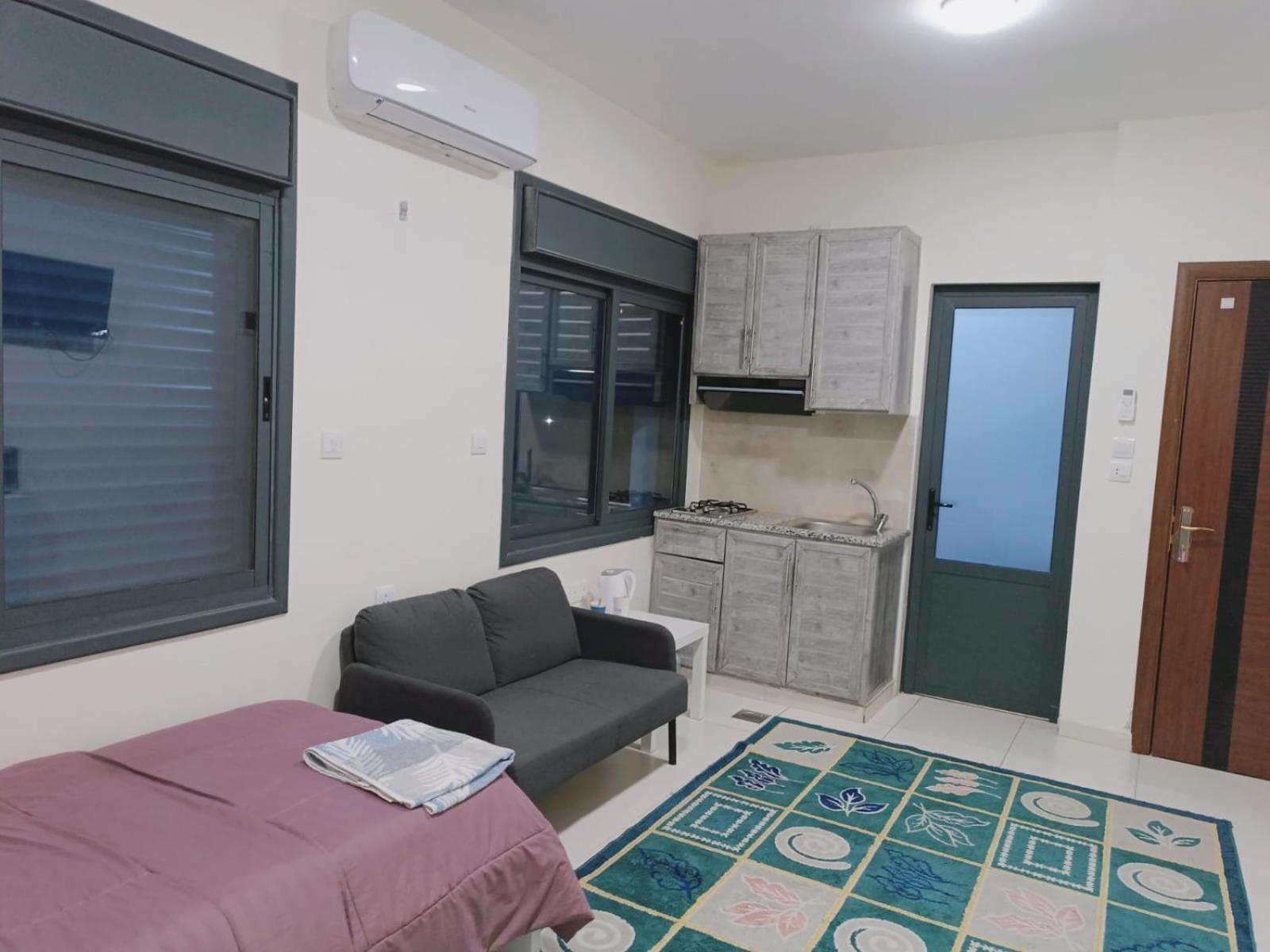 Apartament For Women Only - للنساء فقط Umm al-Amad Zewnętrze zdjęcie